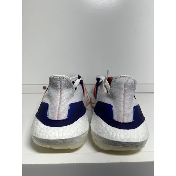 New Women’s Adidas Ultra Boost 22 Size 6 Sneaker - GX5589 White Pink Purple - Picture 4 of 8